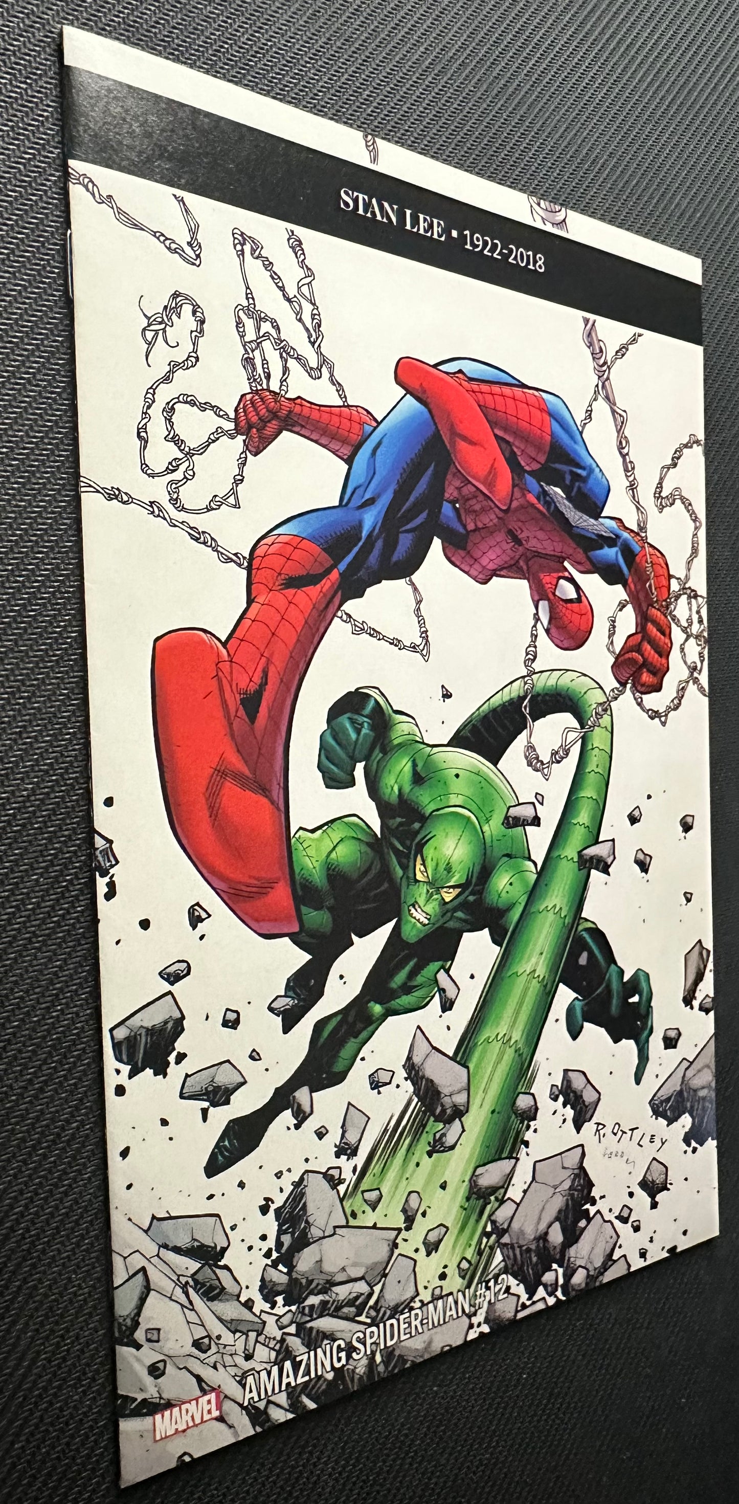 Amazing Spider-Man #12 - Stan Lee Tribute Vaient - Spider vs. the Lizard!